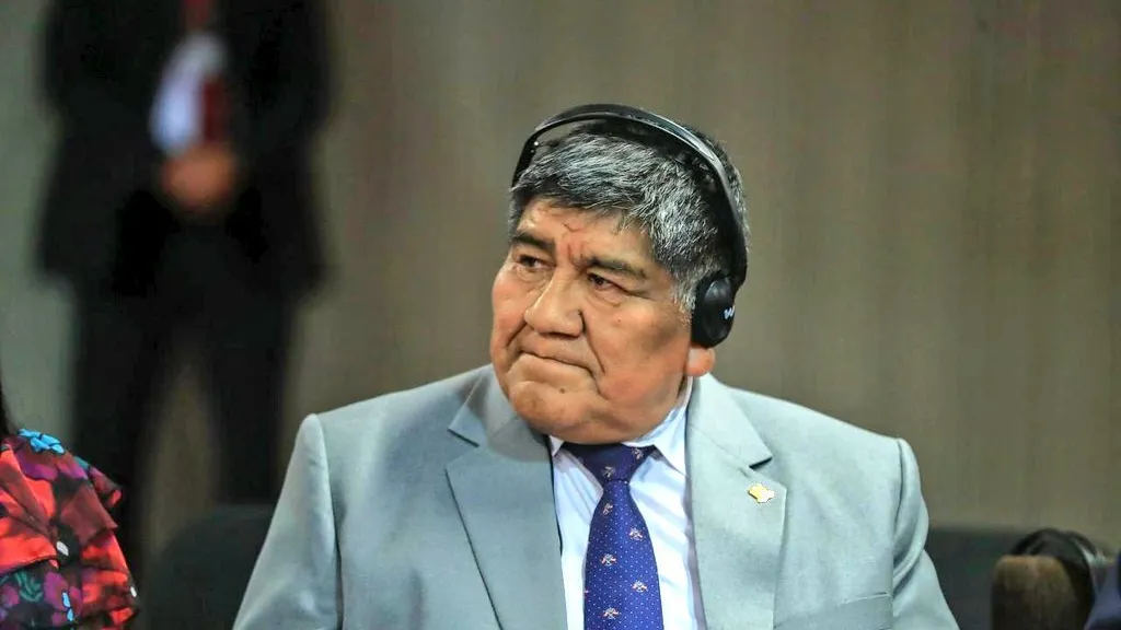 Congreso de Perú destituye a ministro Energía y Minas
