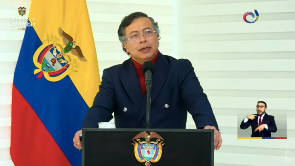 Presidente Petro defiende sistema de salud y asegura que asegura que no hay caos en la salud