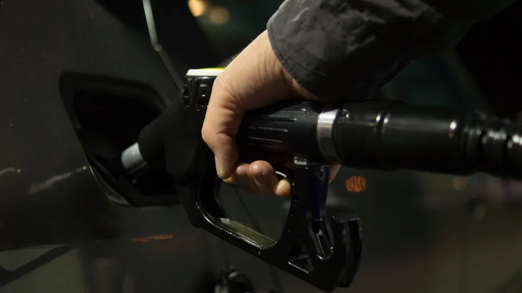 Gobierno no permitirá el desabastecimiento de combustibles