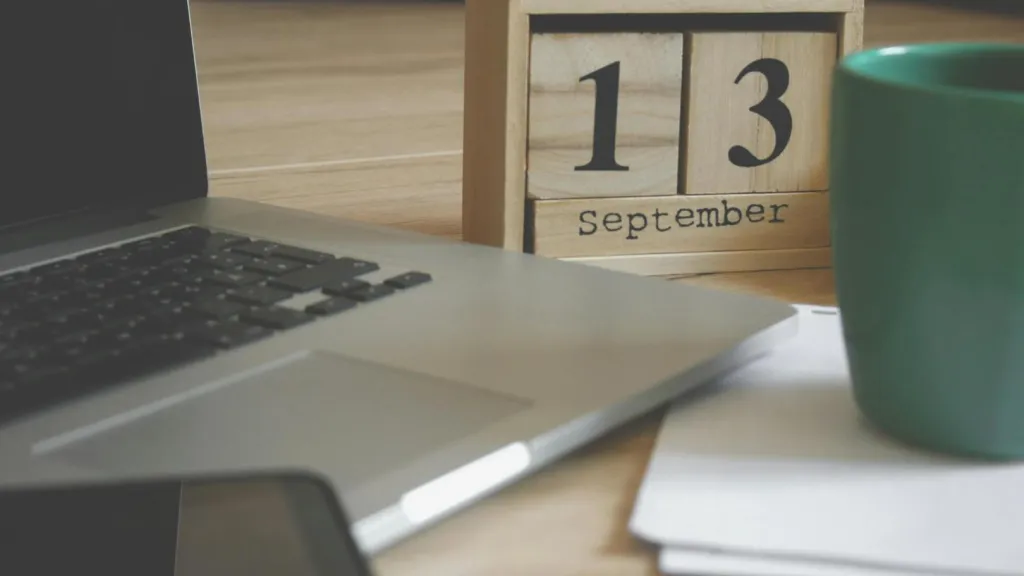 Calendario festivos Colombia septiembre 2024