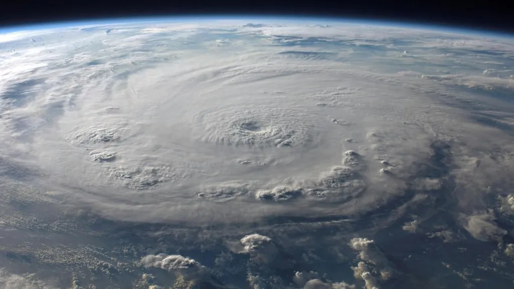 Costa Caribe: Alerta por llegada del huracán Beryl al país