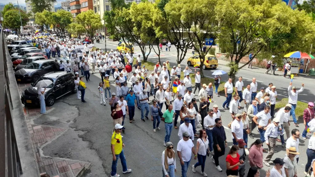 Así se viven las marchas de la oposición en todo el país