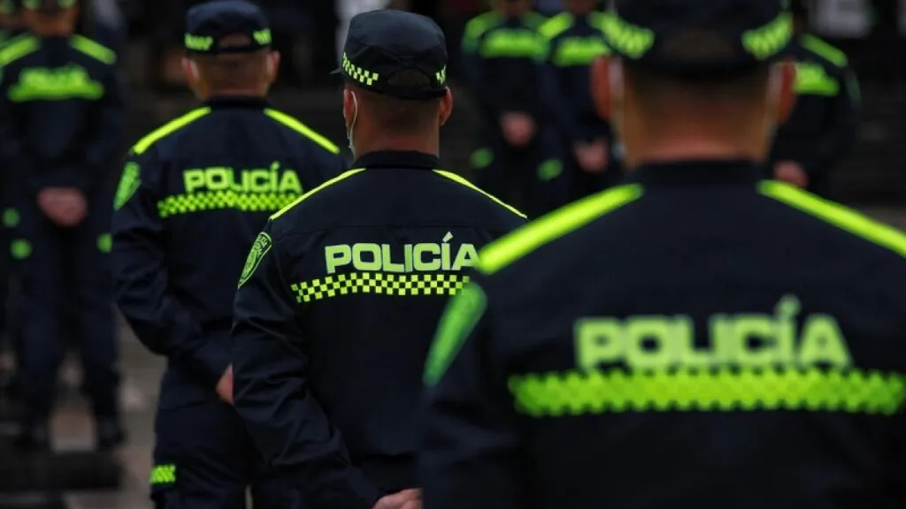 Policía