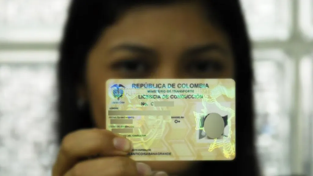 ¿Qué sucede si no renovaste tu licencia de conducción en Colombia?
