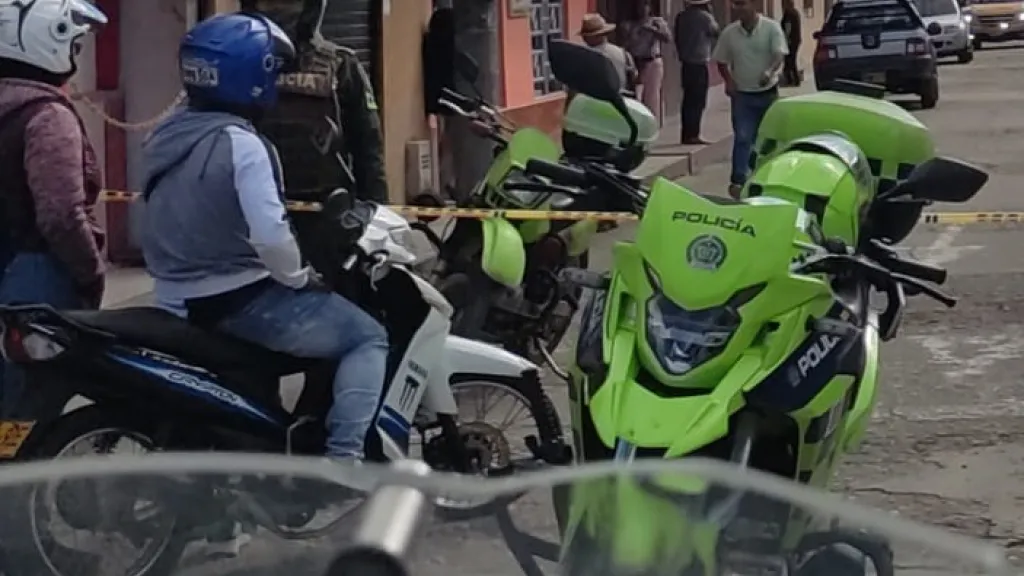 Ofrecen recompensa por hombres que dispararon a policía en una requisa 
