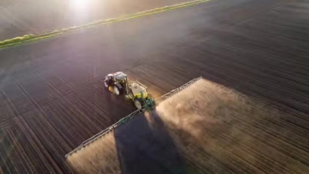 Menos fertilizantes y más legumbres: estrategias para reducir las emisiones de la agricultura y la ganadería