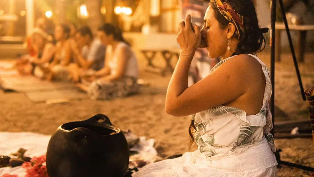 Mujeres que sanan a través del cacao y los saberes ancestrales