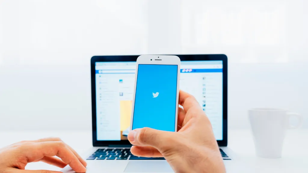 Twitter Blue: Elon Musk retira marcas de verificación