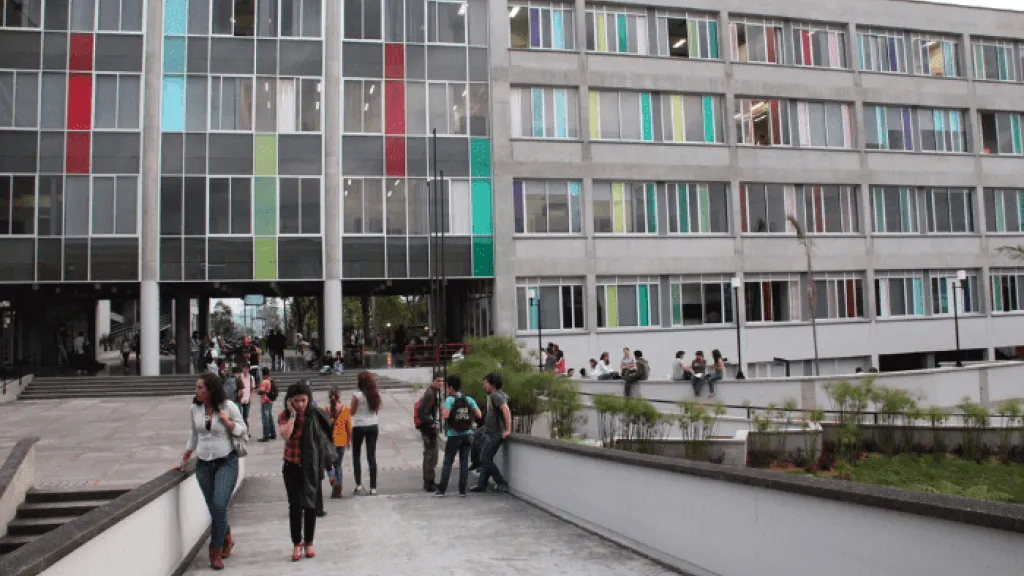 Universidad de Caldas: Política Lingüística incluirá lenguas nativas para graduación
