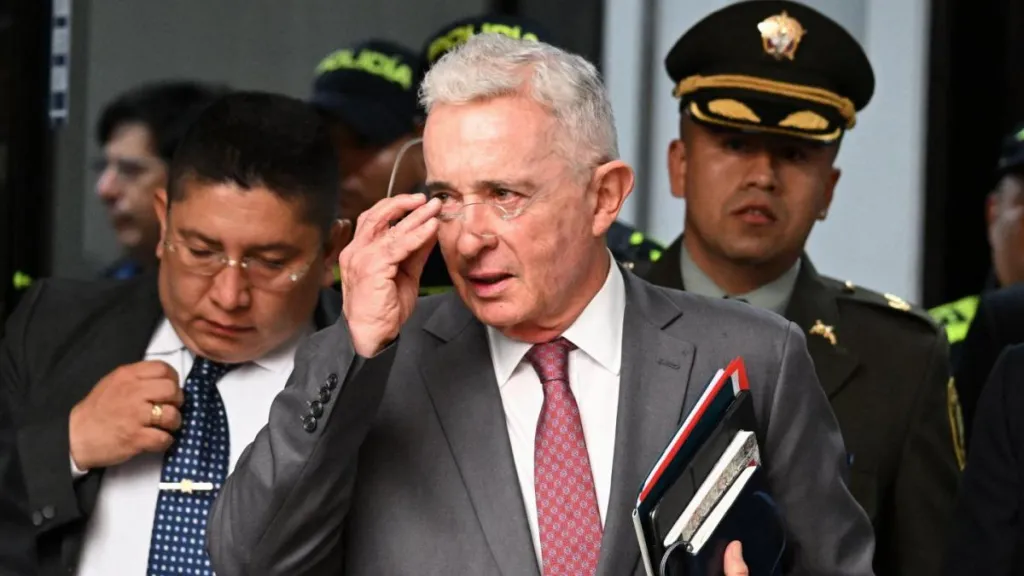 Juicio álvaro Uribe Vélez segunda instancia