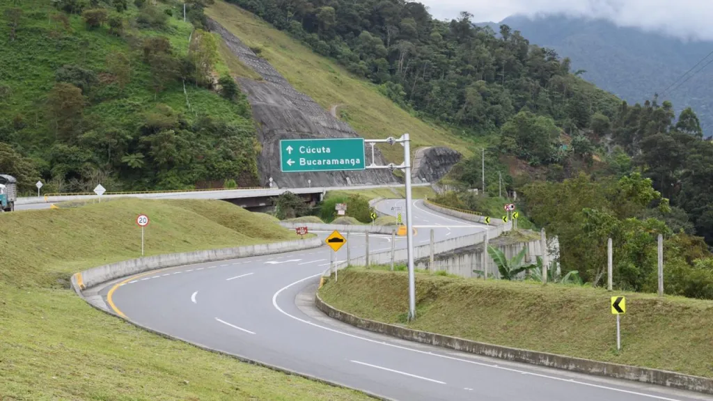 Bloqueo de la vía Cúcuta - Bucaramanga