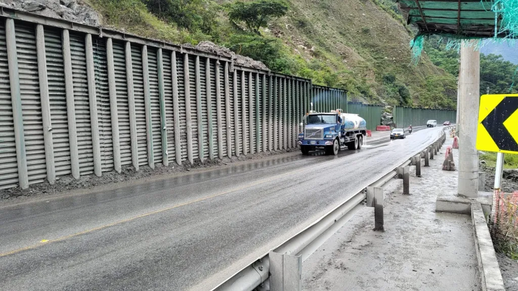 Vía Bogotá - Villavicencio: así son las restricciones vehiculares este puente festivo