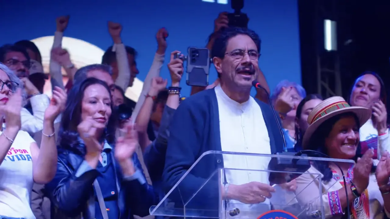 Iván Cepeda anuncia impugnación de 33 mil mesas electorales
