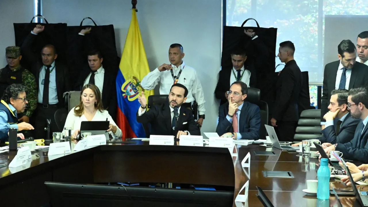 Gobierno dicta primeras medidas tras terremoto