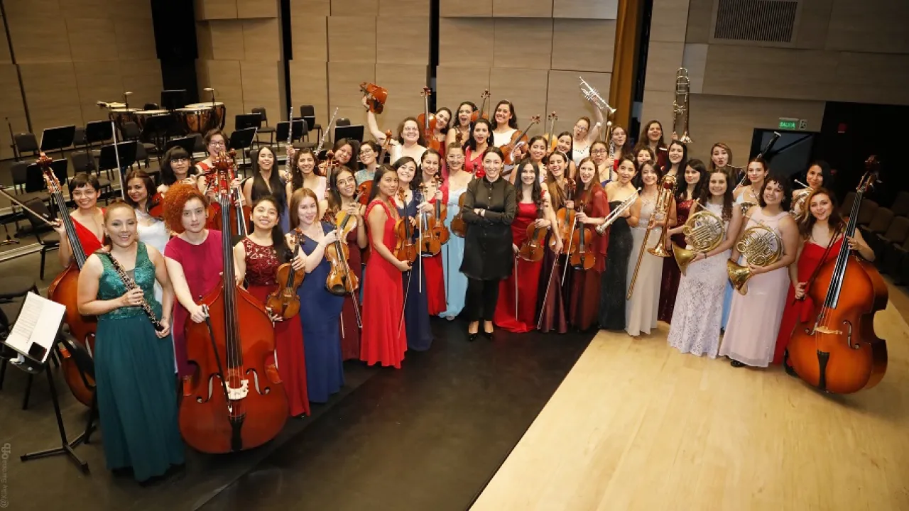 Mujeres artistas 