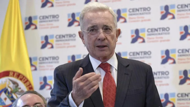 Juicio Álvaro Uribe: hoy 26 de junio continúan los alegatos finales