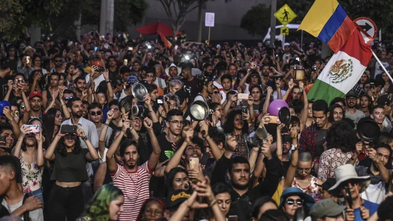 Consulta popular hundimiento: cacerolazos puntos de encuentro 