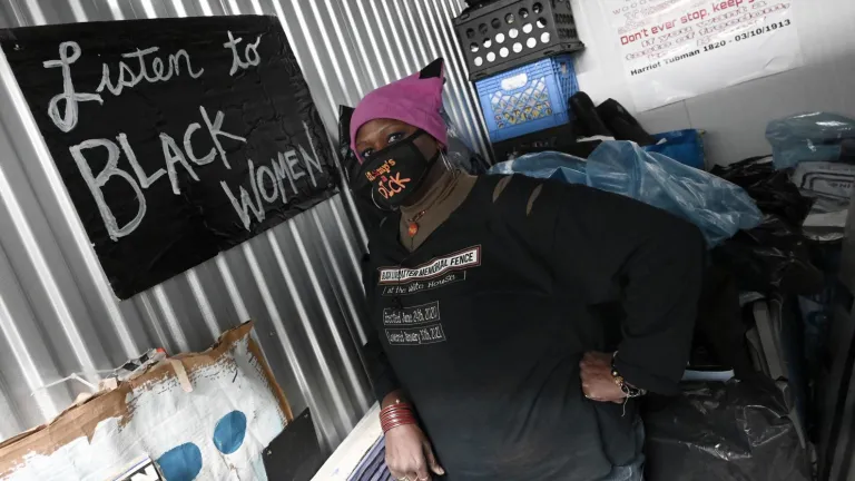 Las mujeres que cuidan el arte efímero del movimiento Black Lives Matter