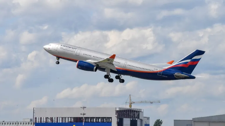 Guerra Ucrania y Rusia: Italia, Alemania y otros países cierran espacio aéreo a Rusia
