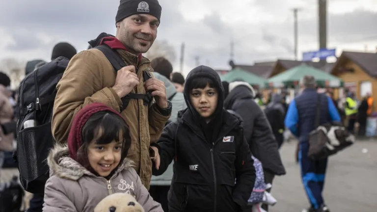 Ajmal Rahmani es un refugiado afgano que llegó hace un año a Ucrania