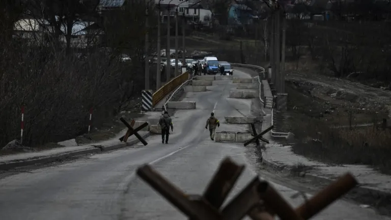 Ucrania rechaza corredores humanitarios de Rusia y se prepara para nuevos ataques
