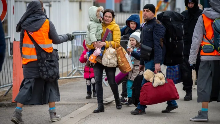 Más de 140.000 refugiados salieron de Ucrania en 24 horas