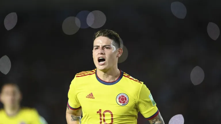 James Rodríguez se va del Al Rayyan
