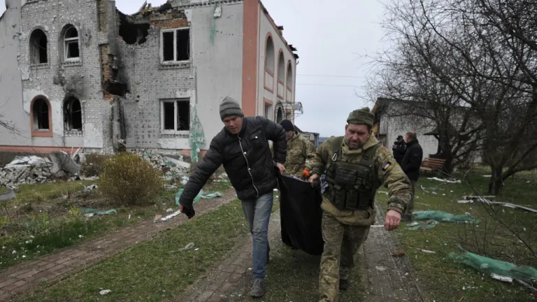 Invasión a Ucrania: 1.200 cuerpos encontrados cerca de Kiev