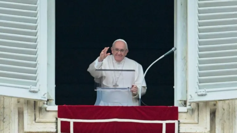 Papa Francisco presidirá el 5 de enero el funeral de Benedicto XVI