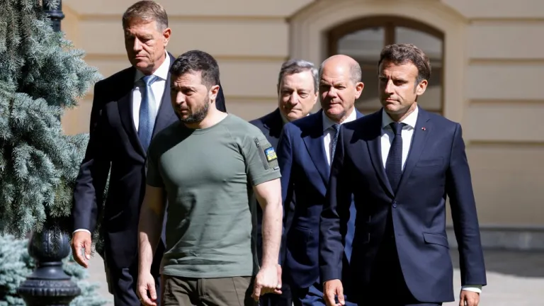 Ucrania con estatus de candidato para entrar a la Unión Europea