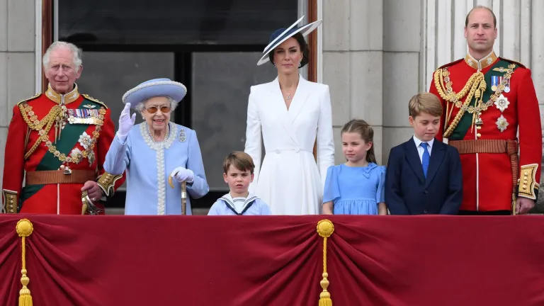 Heredero al trono de la reina Isabel II de Inglaterra