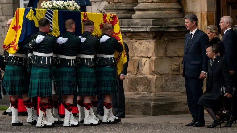 Isabel II: Fechas clave y recorrido hasta su funeral de Estado