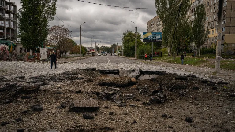 Bombardeos rusos en Ucrania dejan 10 muertos este lunes