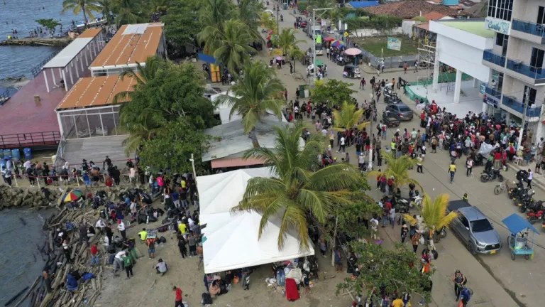 Crisis migratoria en Necoclí: instalarán Puesto de Mando Unificado