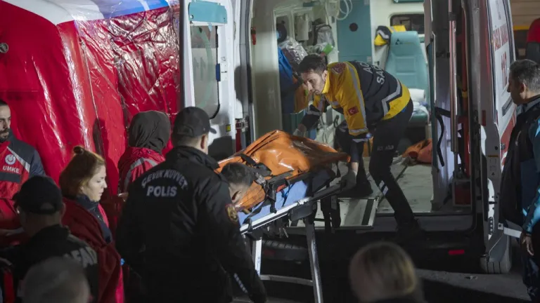 Turquía: Explosión en una mina de carbón deja 41 muertos