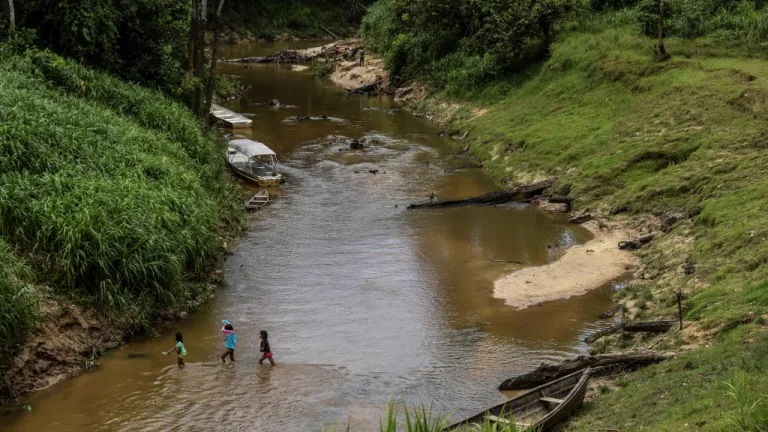 ¿Por qué se están suicidando jóvenes en la Amazonía colombiana?
