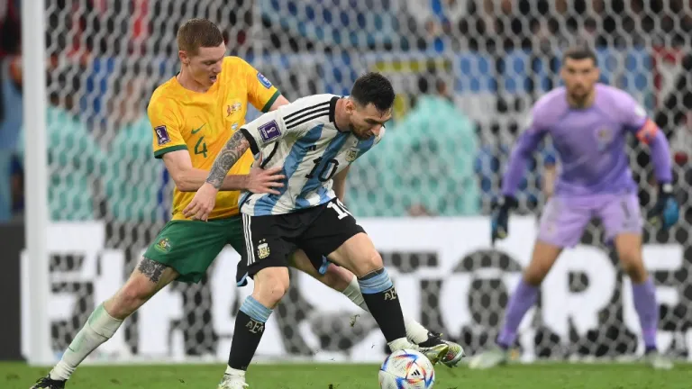 Catar 2022: Argentina vence 2-1 a Australia con gol de Messi