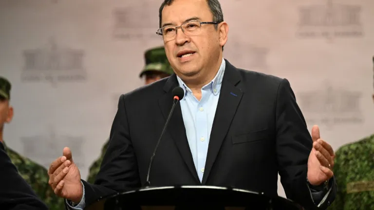 Gobierno invita a la bancada de oposición a reunión con ministros