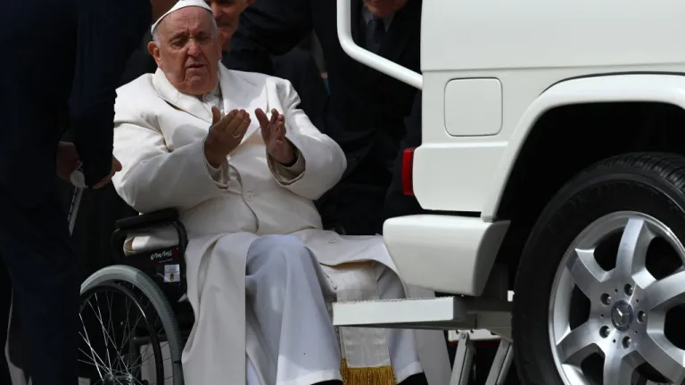 El Papa Francisco es hospitalizado en Roma: razones y estado de salud