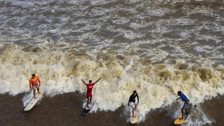 Surf en la Amazonía brasileña: lugar y época del año 