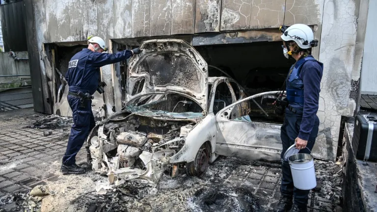 Disturbios en Francia por muerte de joven por la policía 