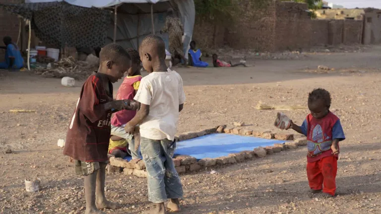 Más de 1.200 niños murieron en campos de refugiados en Sudán desde mayo, según ONU