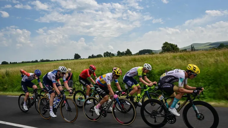 ¿Qué paso con Esteban Chaves en el Tour de Francia 2023?