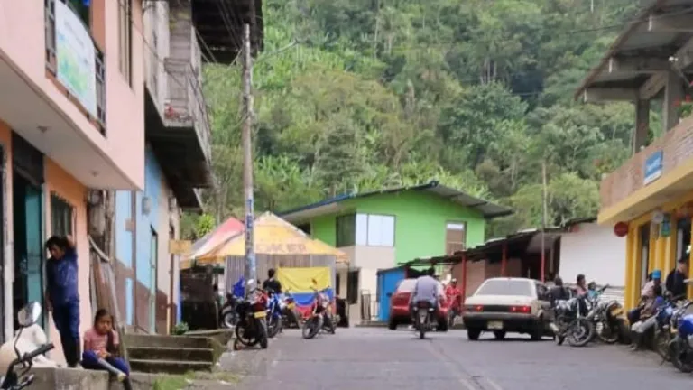 Indígenas en Nariño reducen bloqueos en la vía la mar