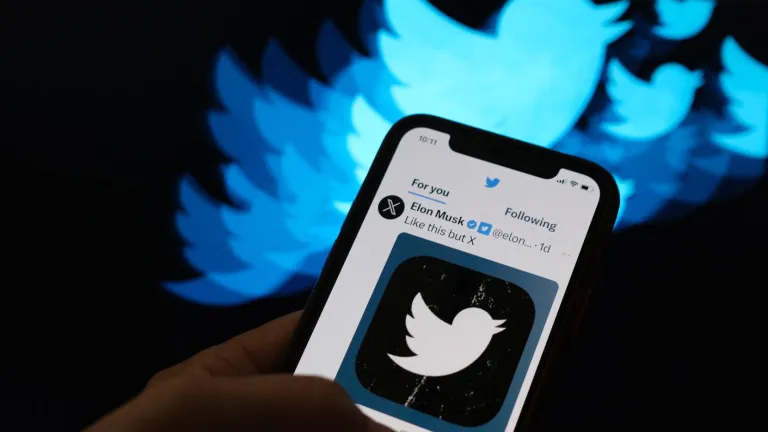 ¿Por qué Twitter reemplazó Twitter su logo por una X? Reacciones