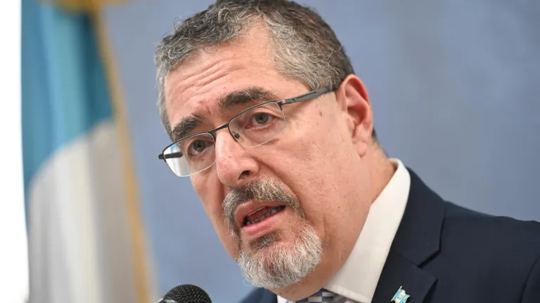 ¿Qué está pasando el Guatemala? Presidente electo denunció "golpe de Estado"