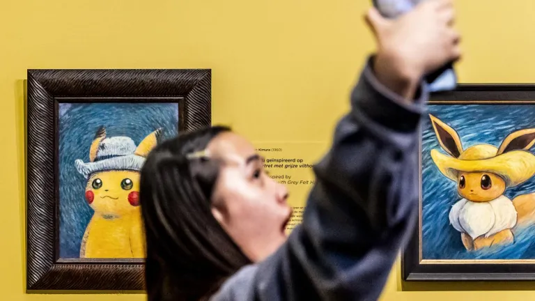 Museo Van Gogh retiró cartas de Pokémon