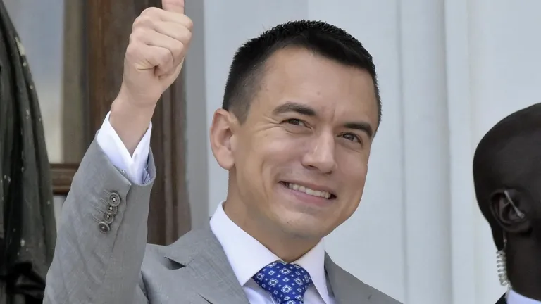 Nuevo presidente de Ecuador, Daniel Noboa, se posiciona hoy