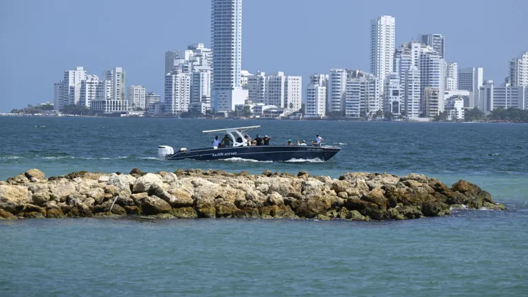 Gran parte de Cartagena está sin agua por avería en una tubería