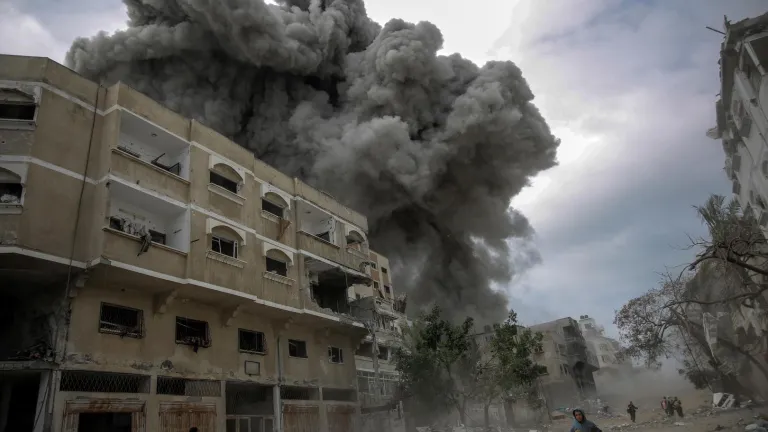 Conflicto en Medio Oriente: combates en el mayor hospital de Gaza